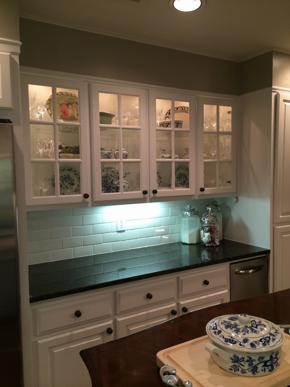 simple-white-subway-tile-kitchen-design – Palmer Davis Design, LLC